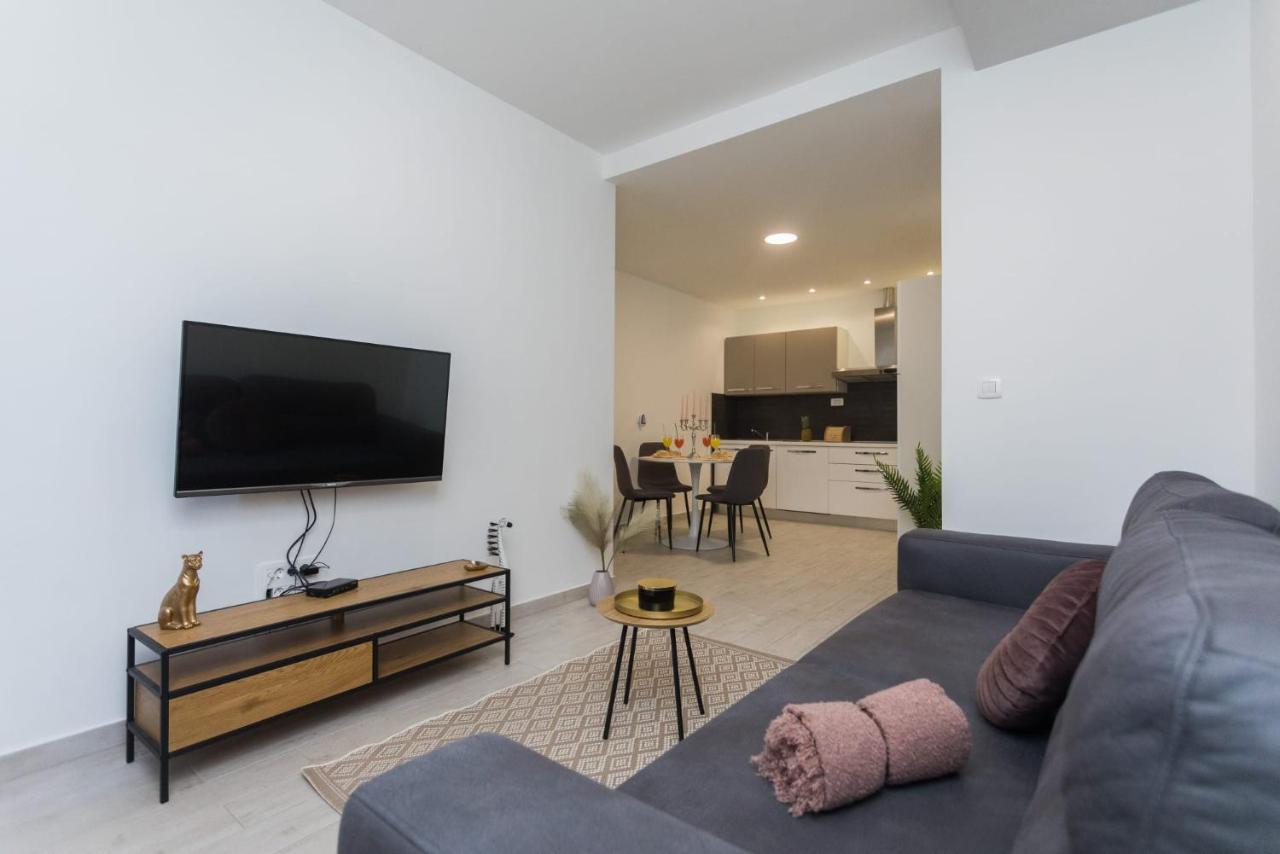 Bloom Apartment Split Exterior foto